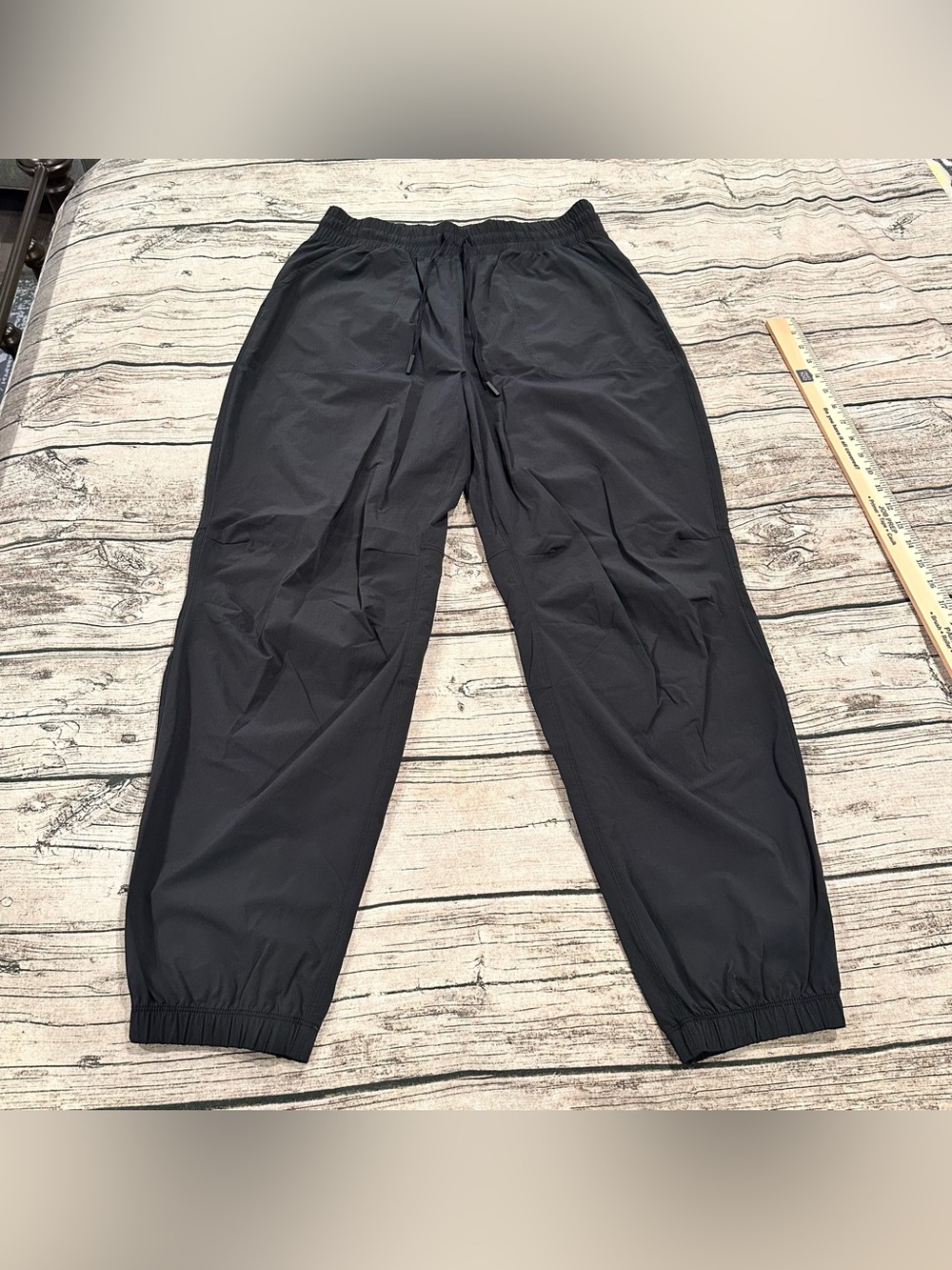 Nuuds Black Elastic-Waist Nylon Swishy Jogger Pants Size Medium